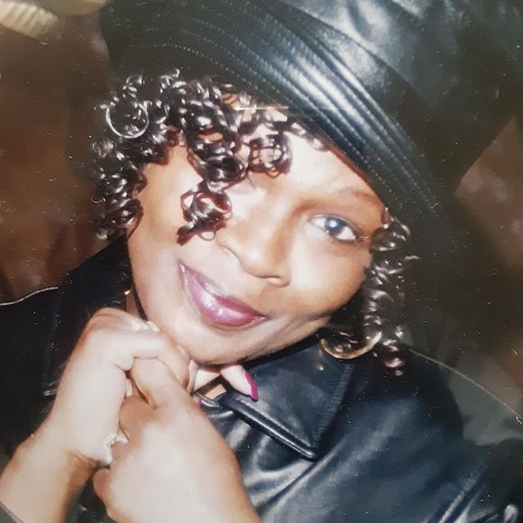 COPY - Meet your Posher, Joanne - Picture 1 of 1